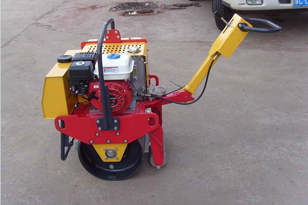 小型<a href='http://m.woloverlife.xyz' target='_blank'>壓路機</a> 小型<a href='http://m.woloverlife.xyz' target='_blank'>壓路機</a>